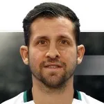 César González
