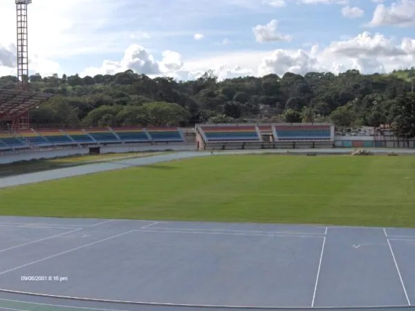 Estadio Olímpico Rafael Calles Pinto Estádio