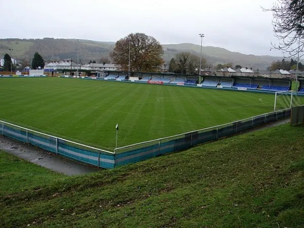 Maes Tegid Estádio