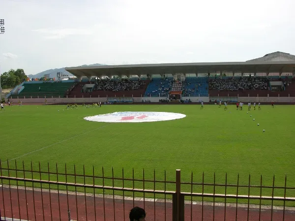 Sân vận động 19 tháng 8 (Nha Trang Stadium) Estádio