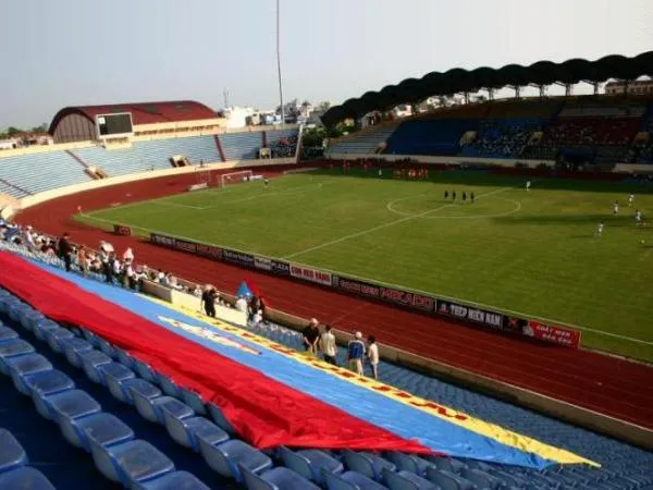 Sân vận động Thiên Trường (Thien Truong Stadium) Estádio